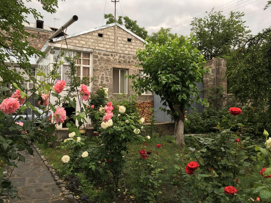 Guesthouse "Ashot Shalunts" Goris Exteriör bild